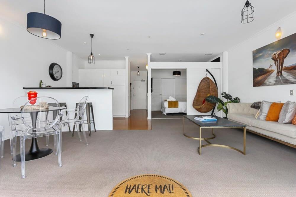 Funky One Bedroom Apartment On Princes Wharf โอ๊คแลนด์ ภายนอก รูปภาพ