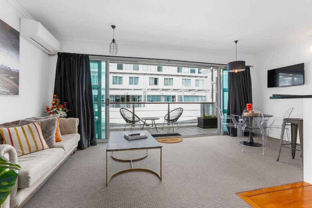 Funky One Bedroom Apartment On Princes Wharf โอ๊คแลนด์ ภายนอก รูปภาพ