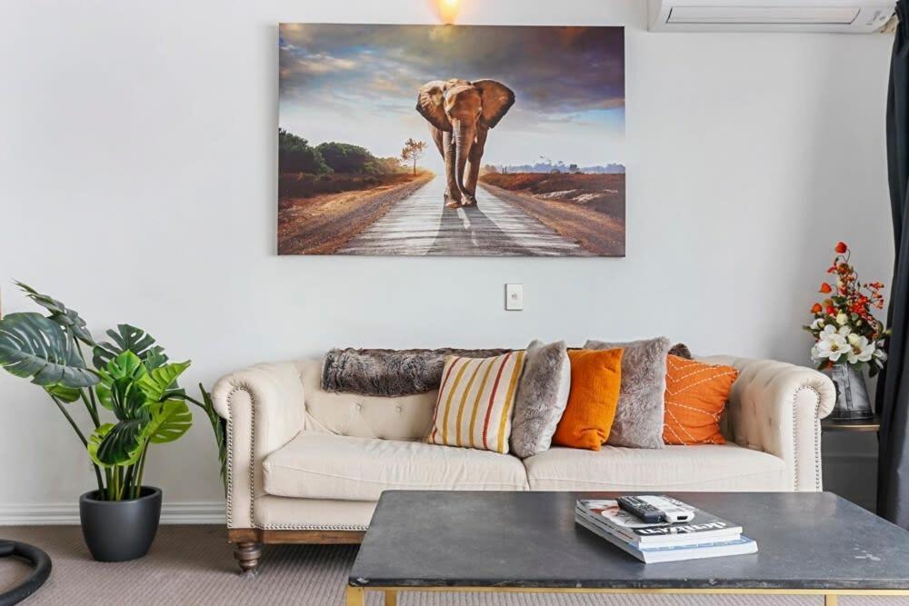 Funky One Bedroom Apartment On Princes Wharf โอ๊คแลนด์ ภายนอก รูปภาพ